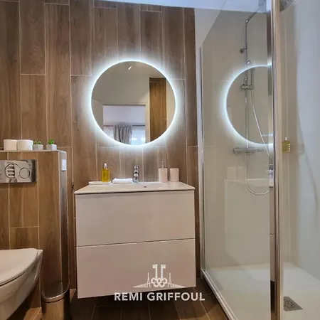 La Symphonie Elevator Center 2 Guests * Онфлёр