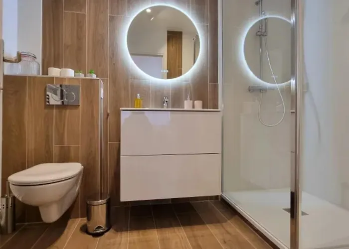 La Symphonie Elevator Center 2 Guests *